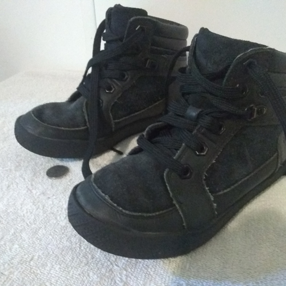 Size 1 timberland sneakers